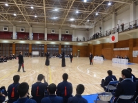 ７
